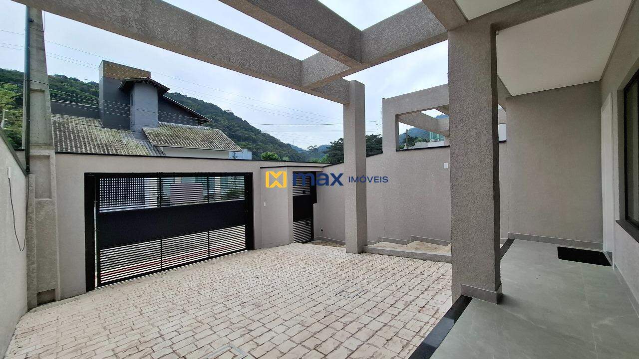 Casa à venda no Ressacada: Garagem