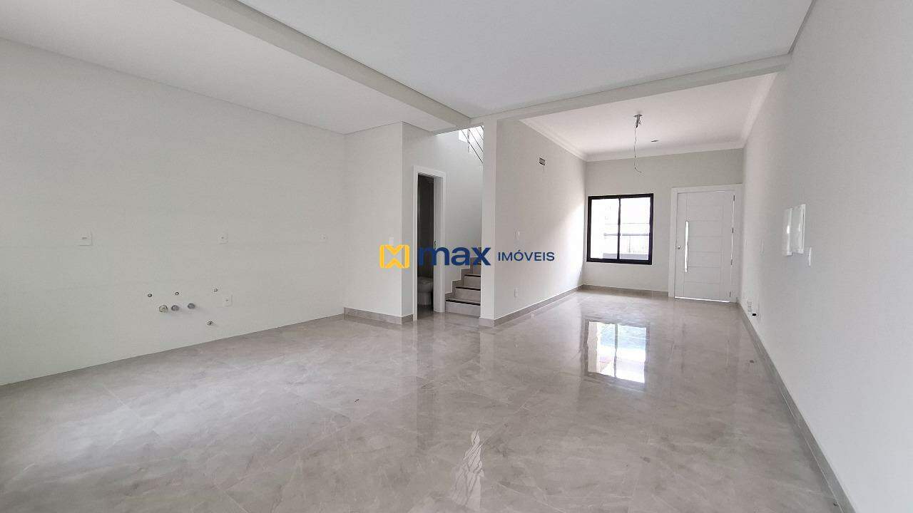Casa à venda no Ressacada: Living integrado