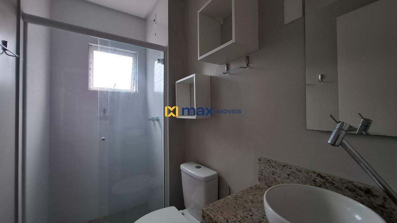 Apartamento à venda no Fazenda: Banheiro suíte