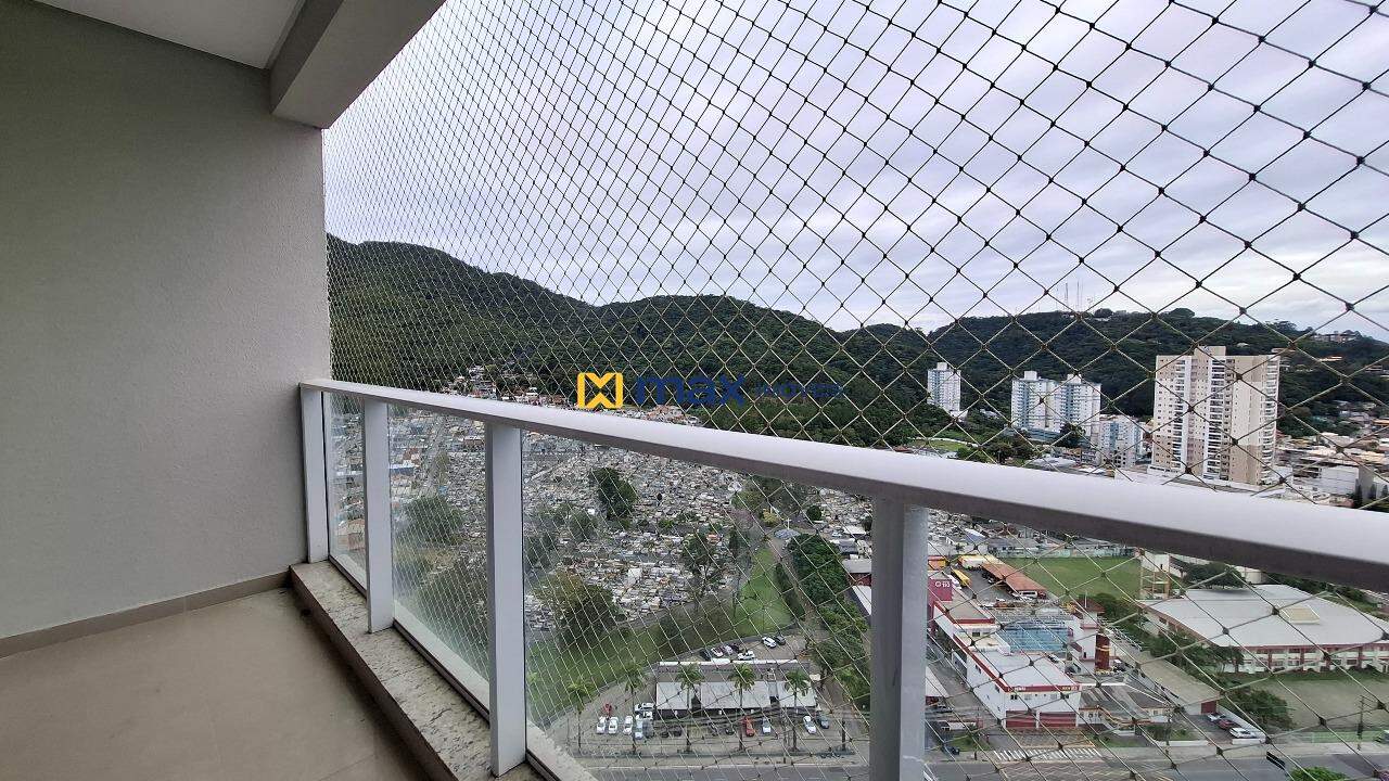 Apartamento à venda no Fazenda: Sacada com churrasqueira