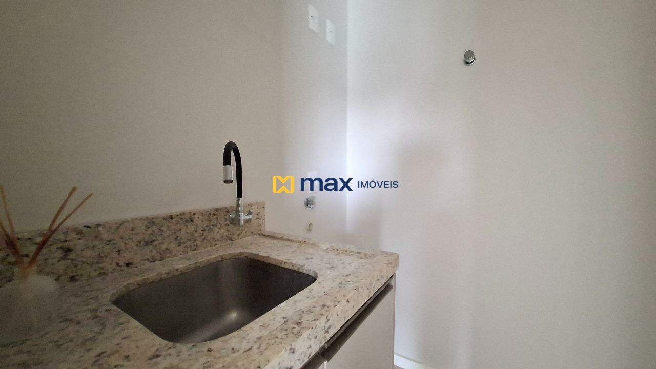 Apartamento à venda no Fazenda: Lavanderia