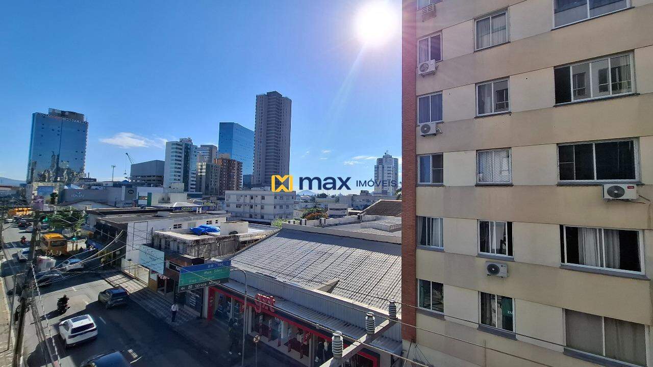 Sala à venda no Centro: Vista