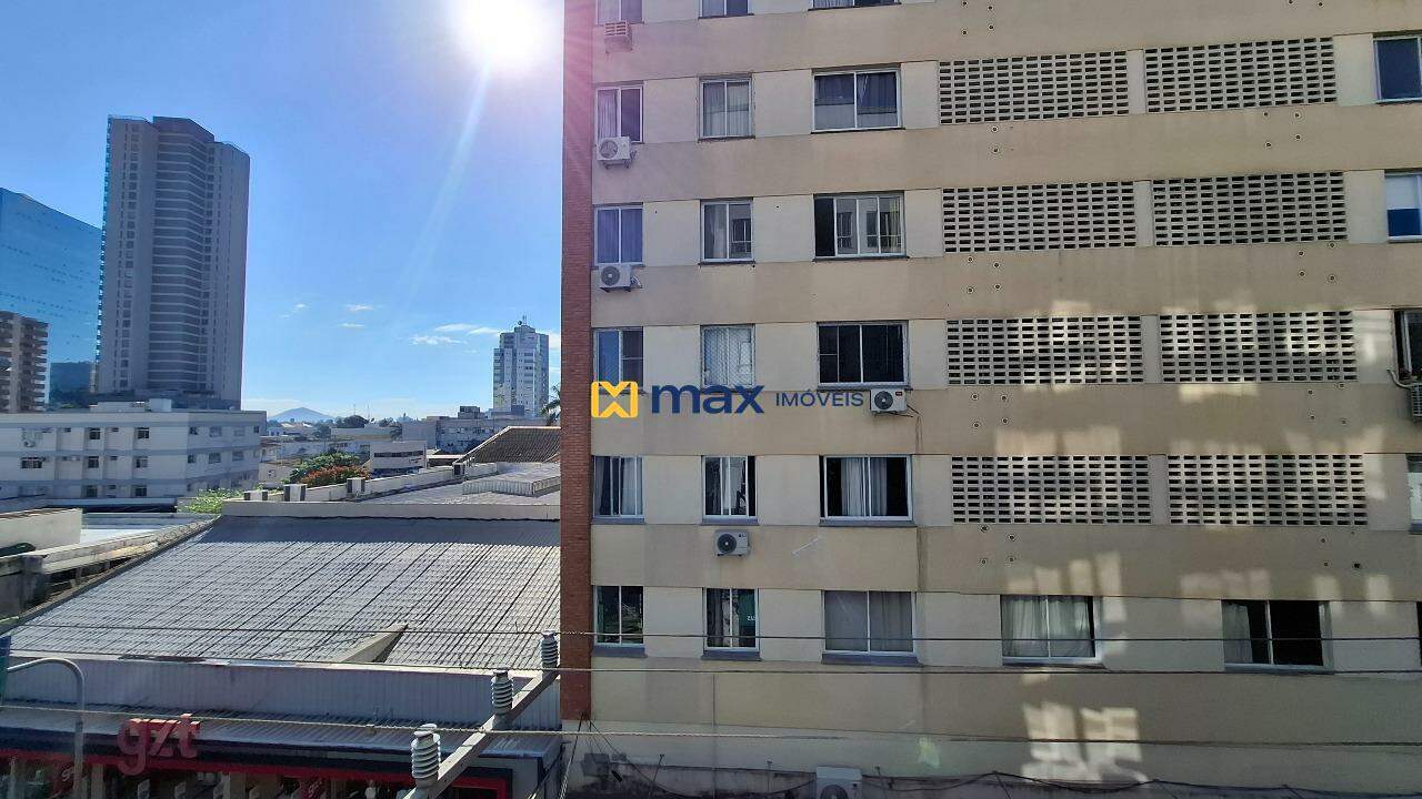 Sala à venda no Centro: Vista