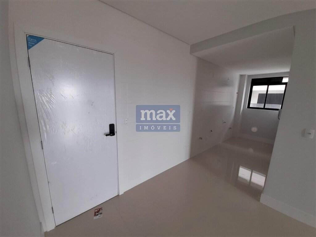 Apartamento à venda no Centro: Cozinha é área de serviço