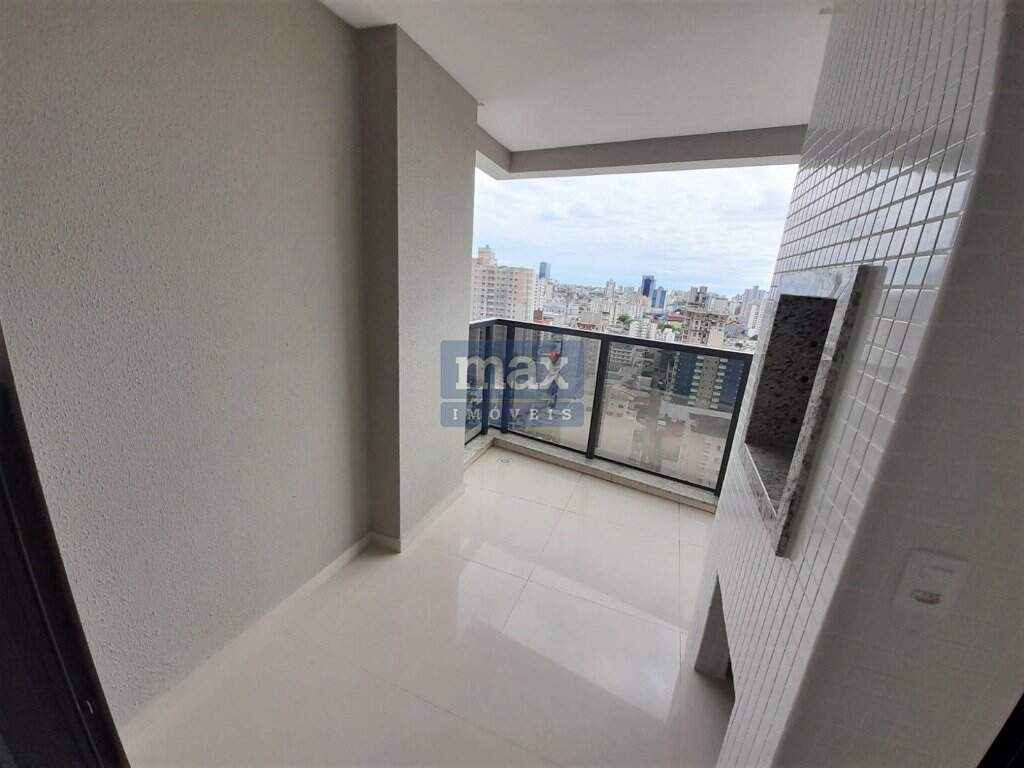 Apartamento à venda no Centro: Sacada com churrasqueira