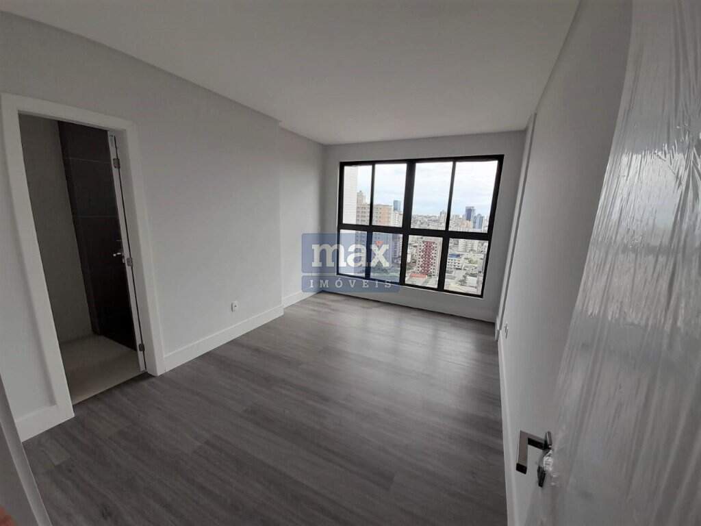 Apartamento à venda no Centro: Suíte 2
