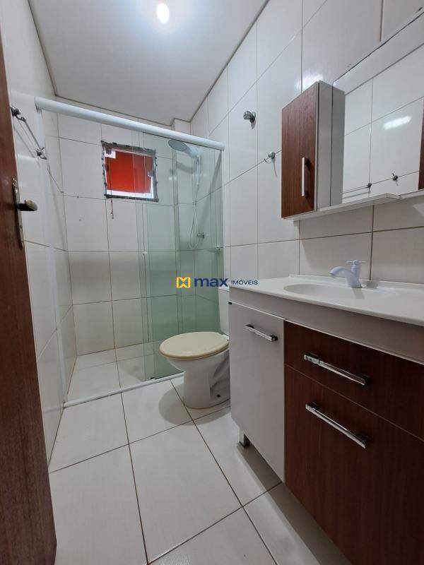 Apartamento para aluguel no Gravatá: Banheiro social