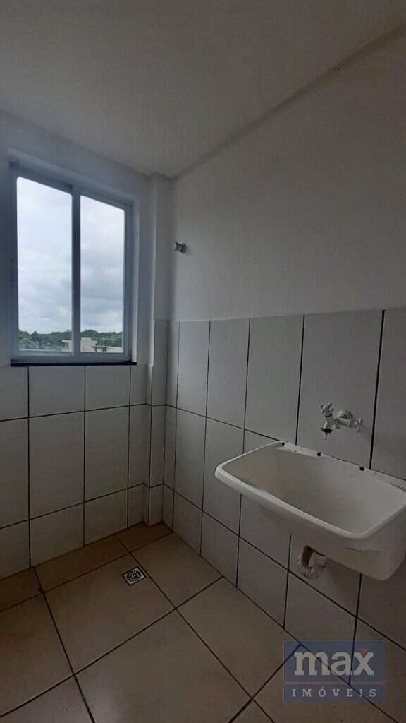 Apartamento à venda no Meia Praia: Lavanderia