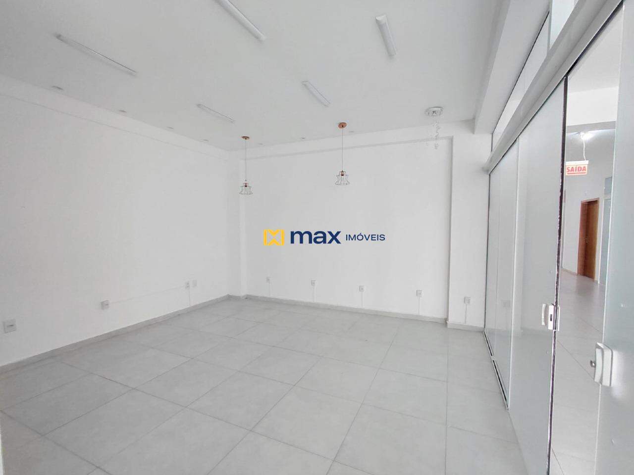 Sala para aluguel no Centro: