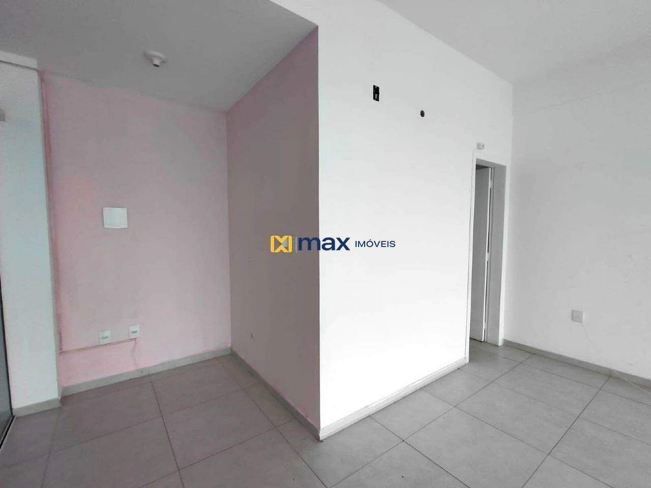 Sala para aluguel no Centro: 