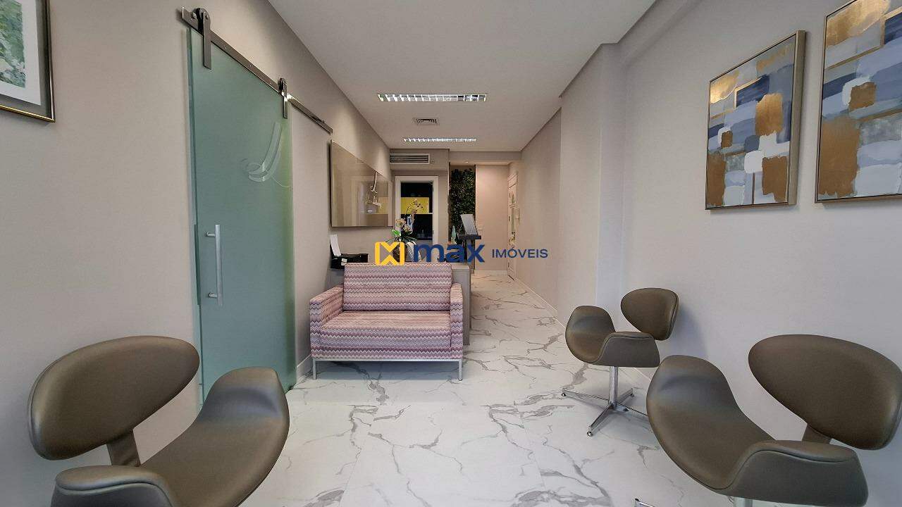Sala à venda no Centro: Recepção