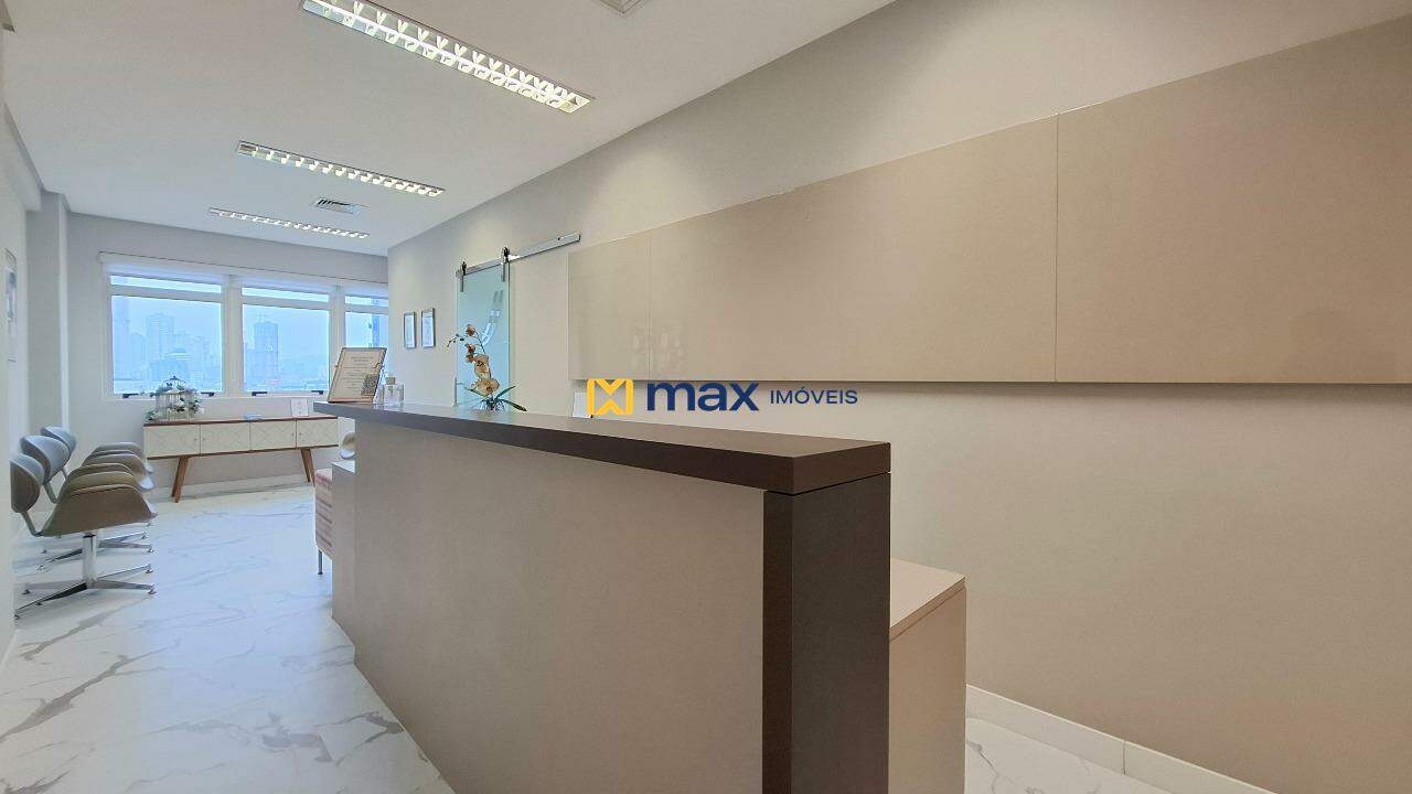 Sala à venda no Centro: Recepção