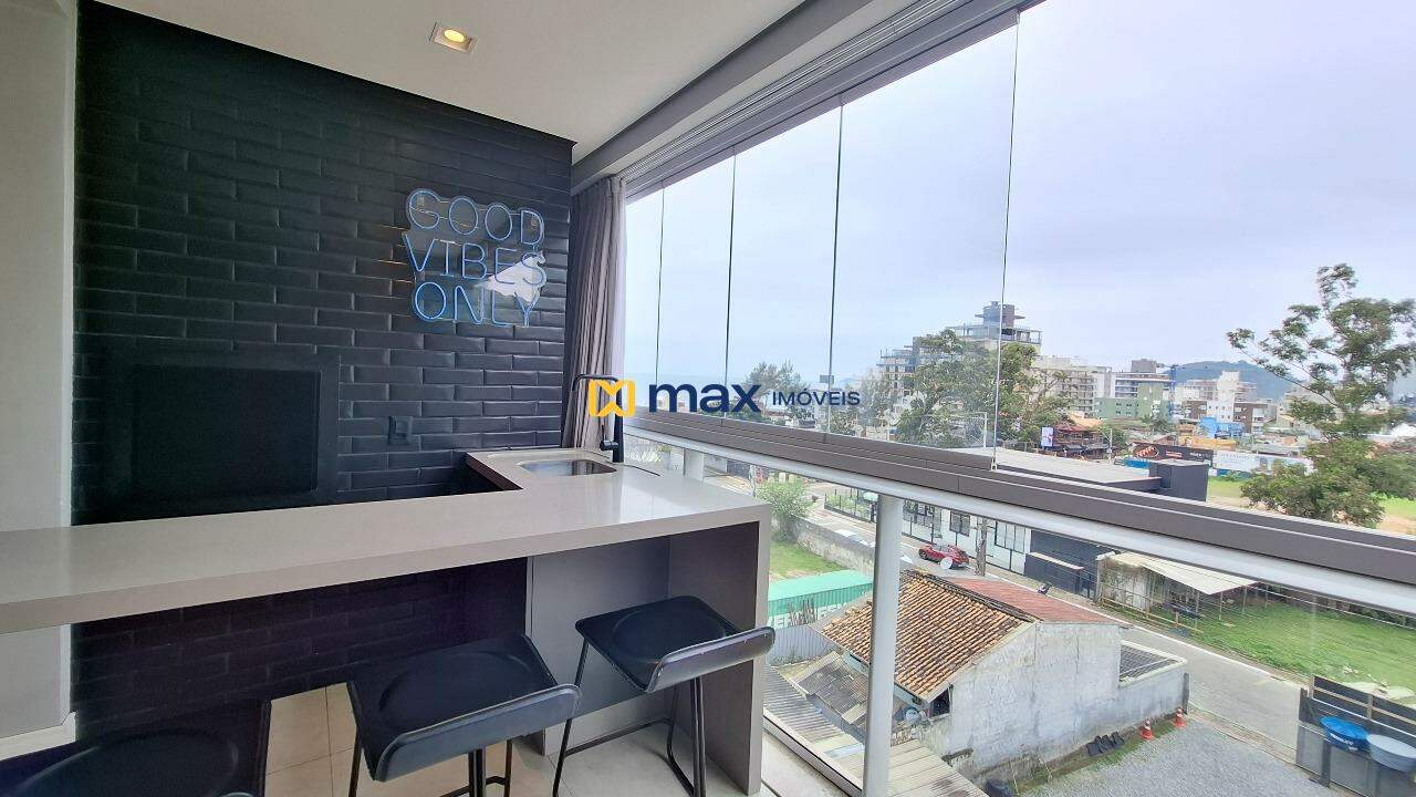 Apartamento à venda no Praia Brava: Sacada com churrasqueira