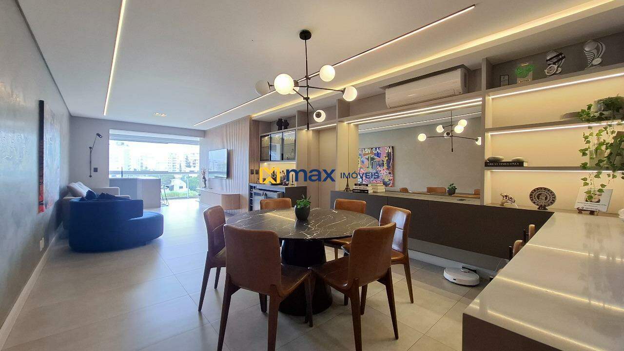 Apartamento à venda no Praia Brava: Living integrado