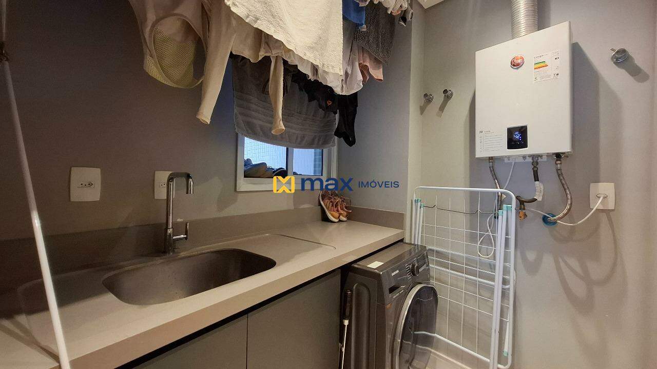 Apartamento à venda no Praia Brava: Lavanderia