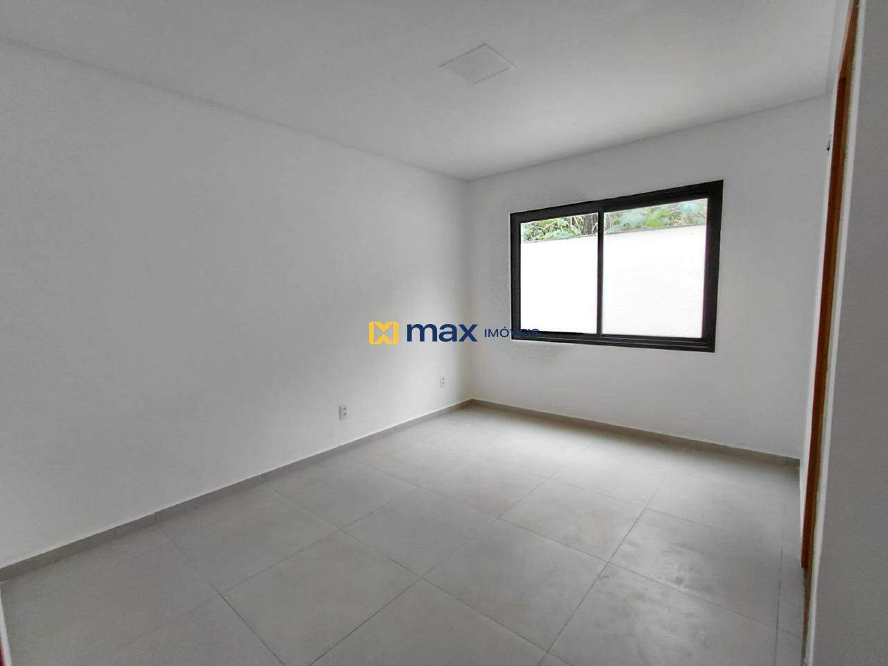 Apartamento para aluguel no Meia Praia: