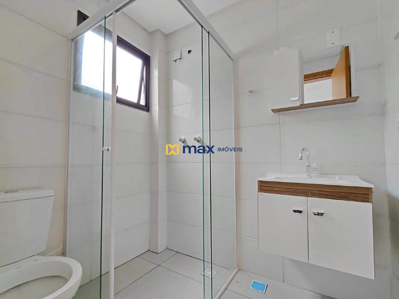 Apartamento para aluguel no Meia Praia: