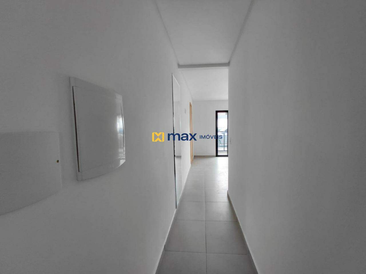 Apartamento para aluguel no Meia Praia: