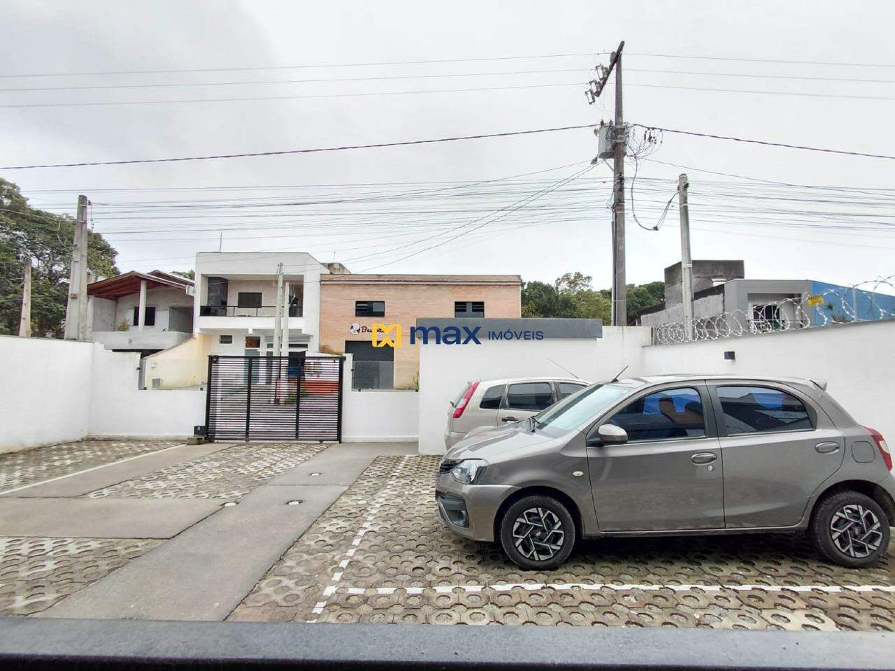 Apartamento para aluguel no Meia Praia: