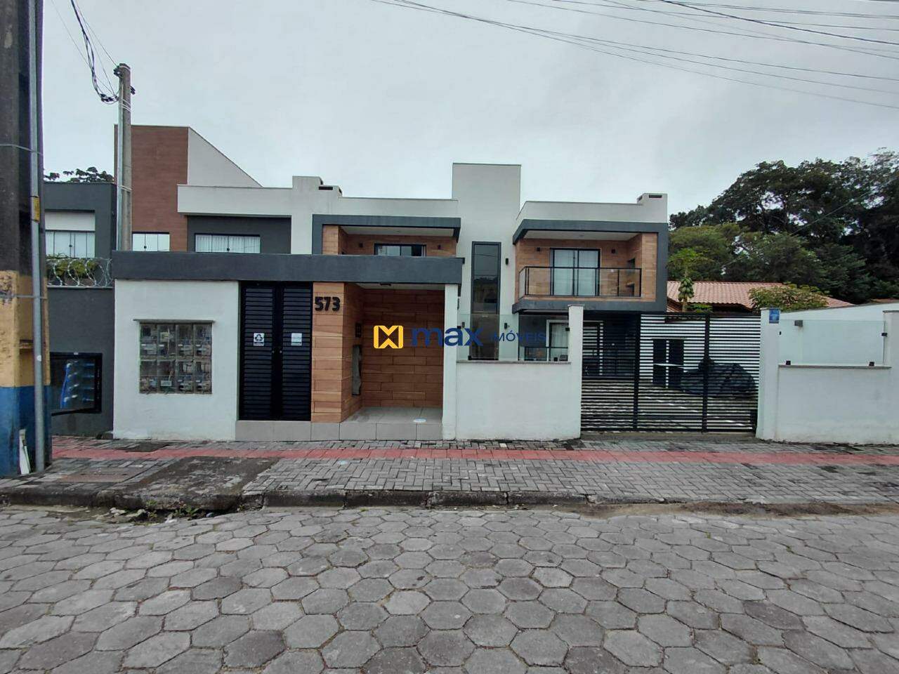 Apartamento para aluguel no Meia Praia:
