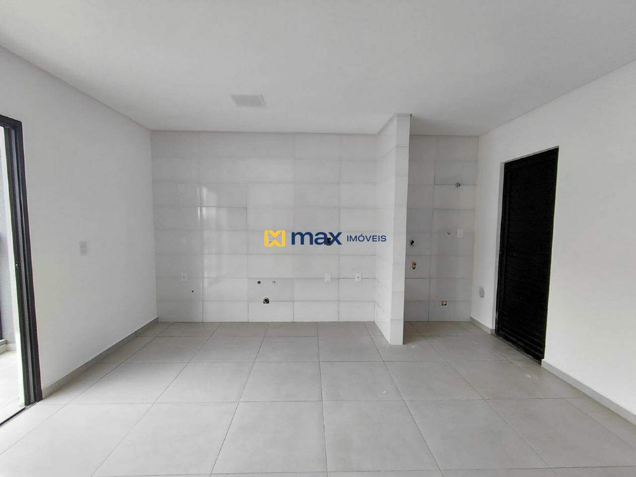 Apartamento para aluguel no Meia Praia: