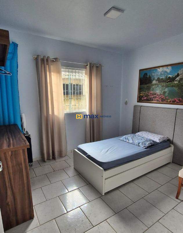 Casa à venda no Meia Praia: 
