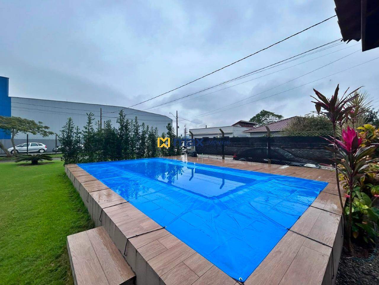 Casa à venda no Meia Praia: 