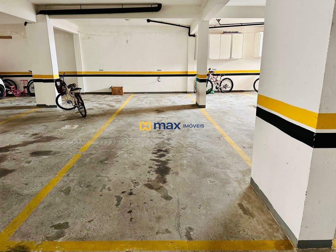 Apartamento para aluguel no Centro: Garagem