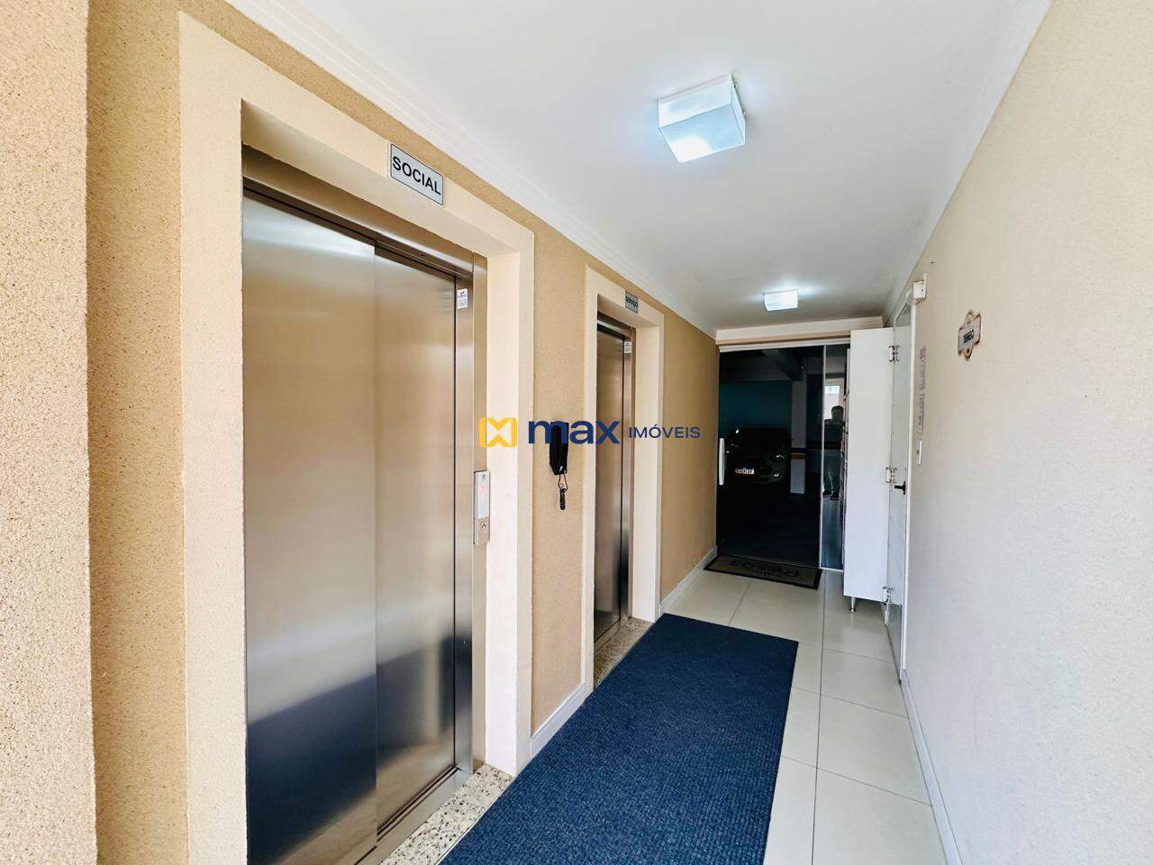Apartamento para aluguel no Centro: Elevadores