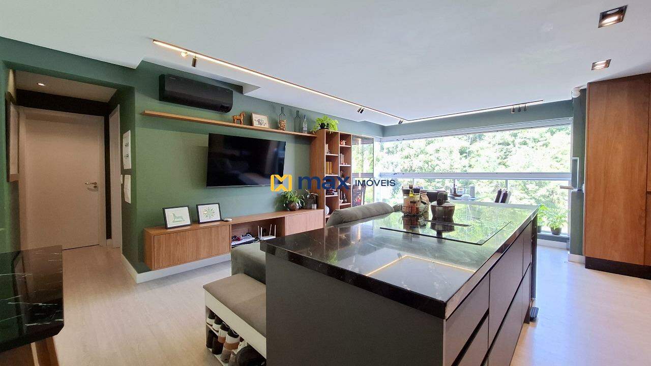 Apartamento à venda no Ressacada: Living integrado