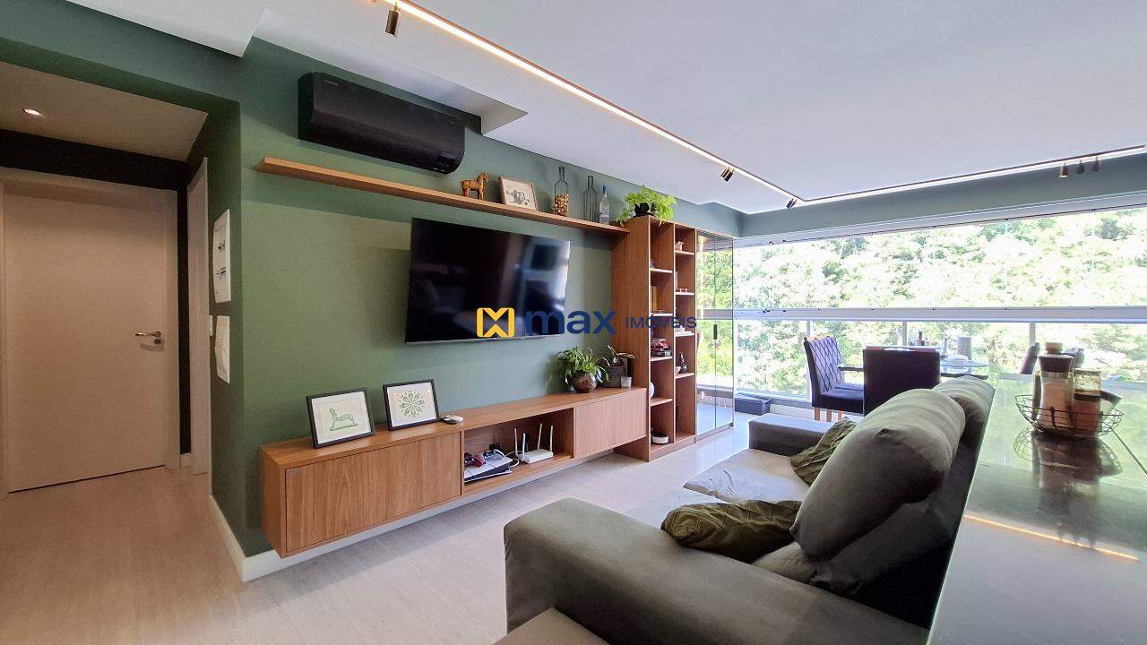 Apartamento à venda no Ressacada: Living integrado
