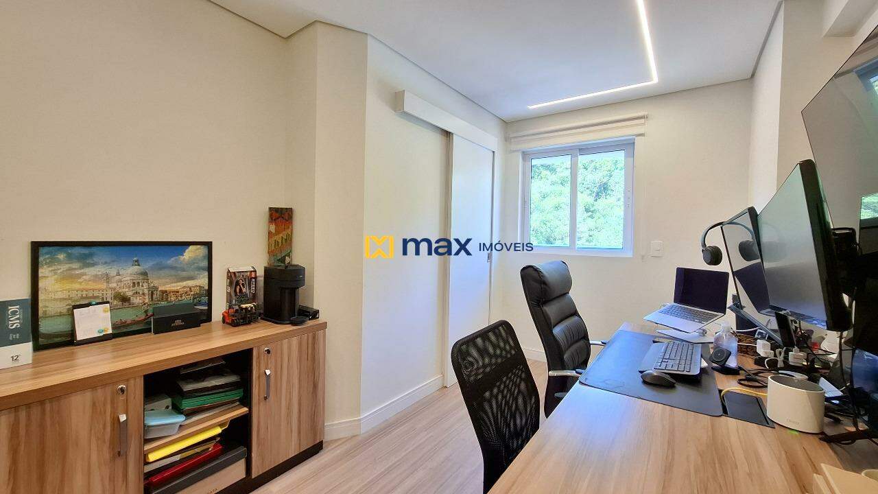 Apartamento à venda no Ressacada: Escritório