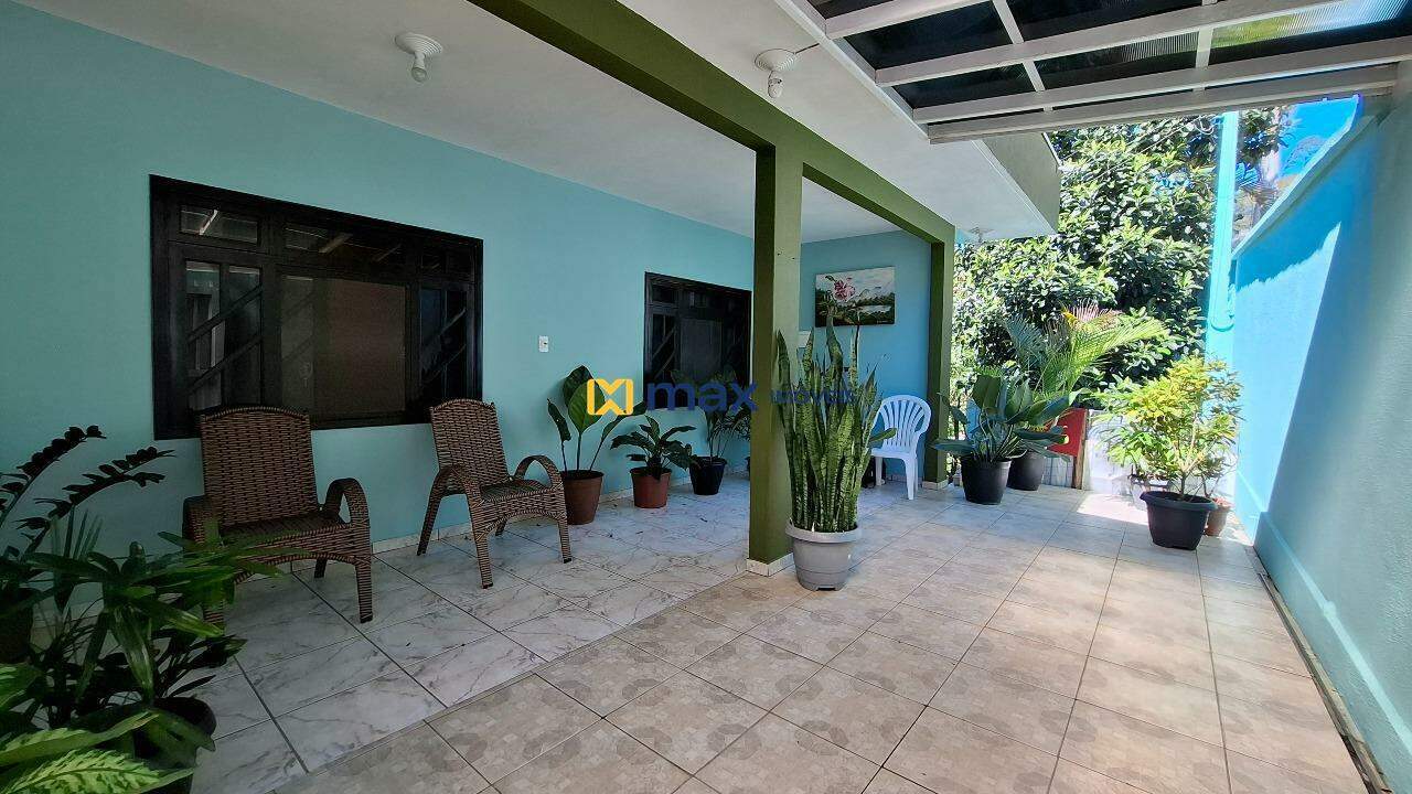 Casa à venda no Fazenda: Garagem