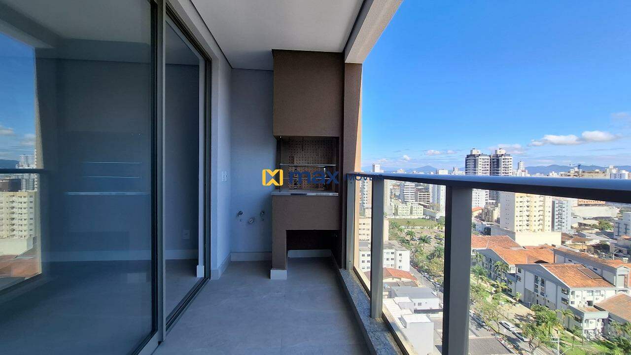 Apartamento à venda no Centro: Sacada com churrasqueira