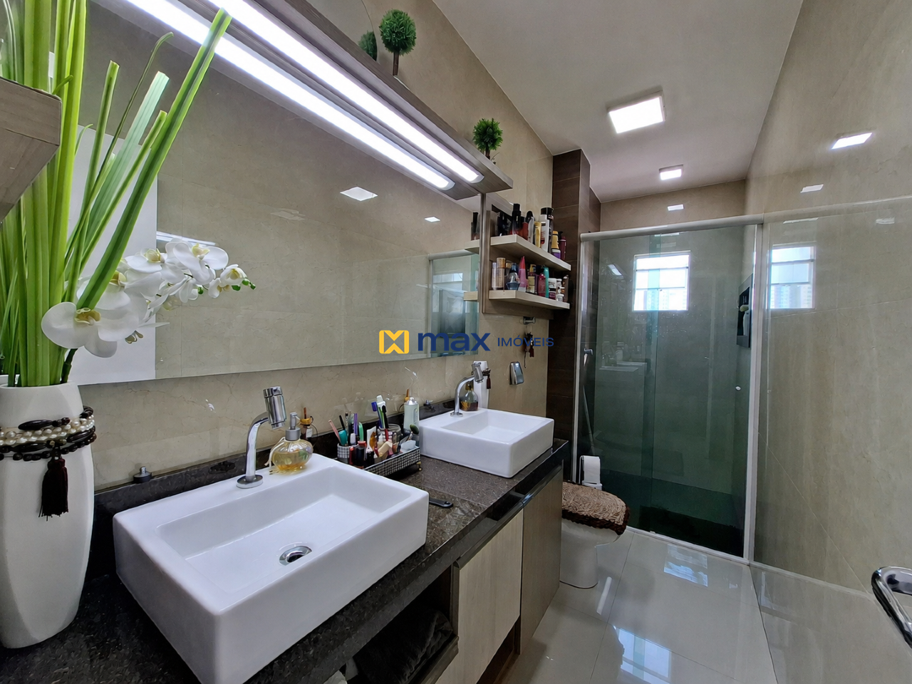 Apartamento à venda no Centro: banheiro social