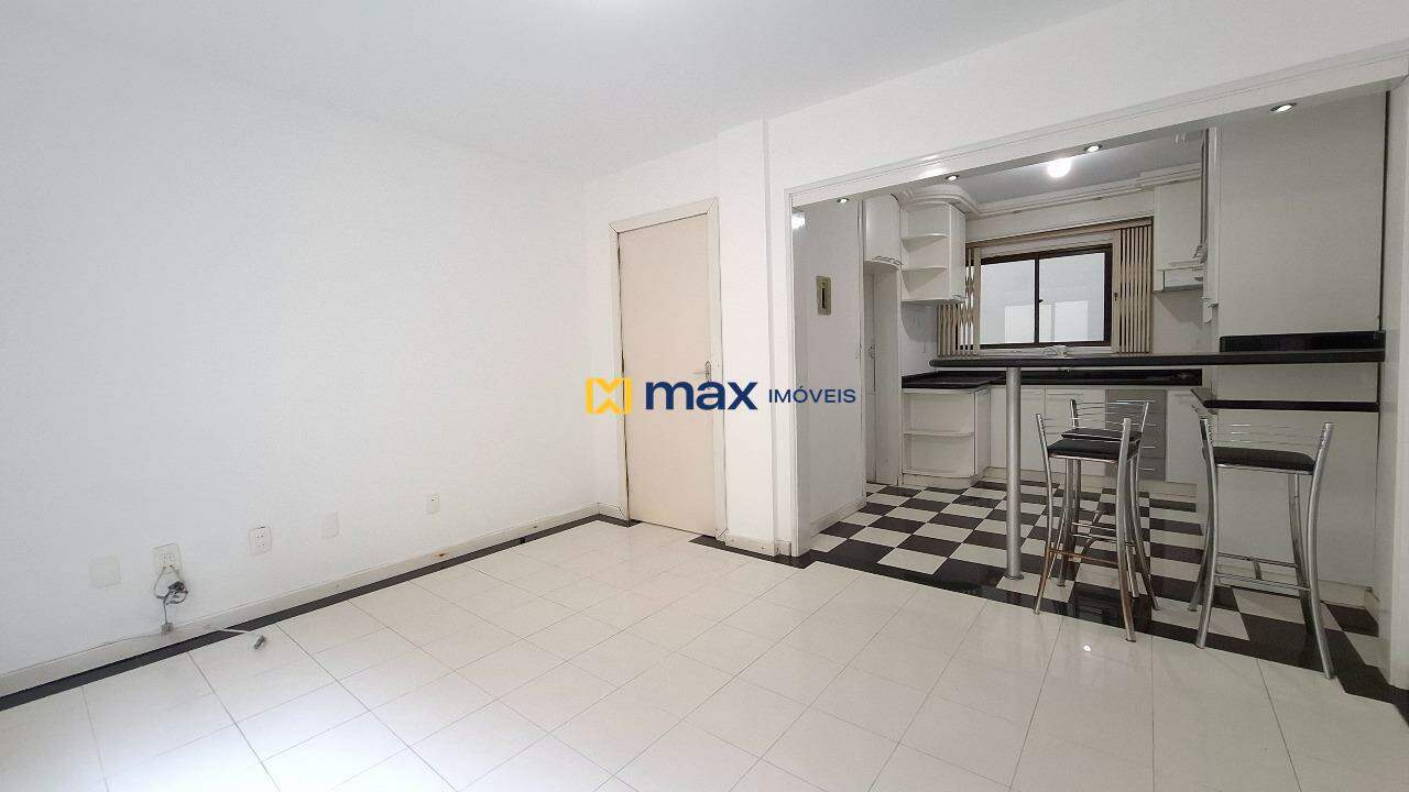 Apartamento à venda no Centro: Sala de estar