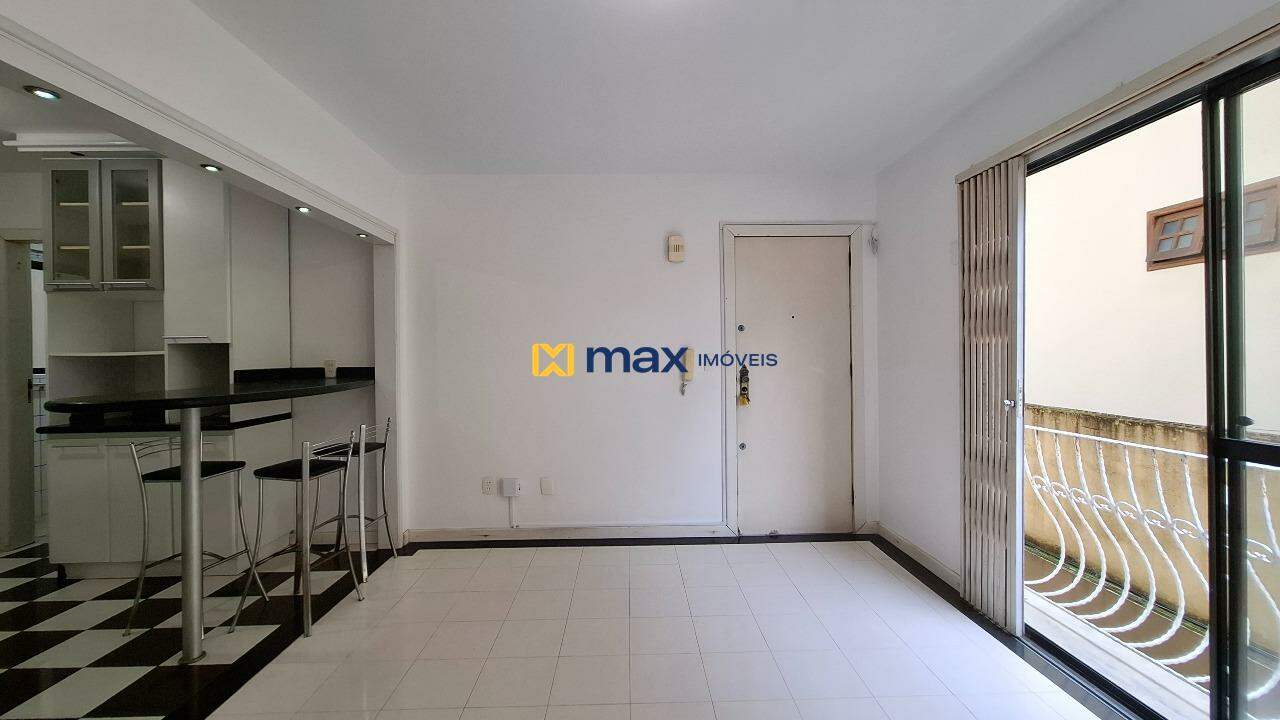 Apartamento à venda no Centro: Sala de estar