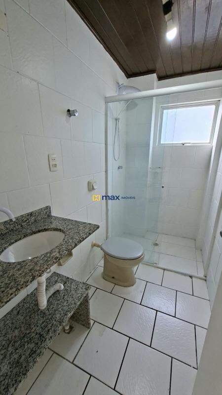 Apartamento para aluguel no São Vicente: Banheiro social