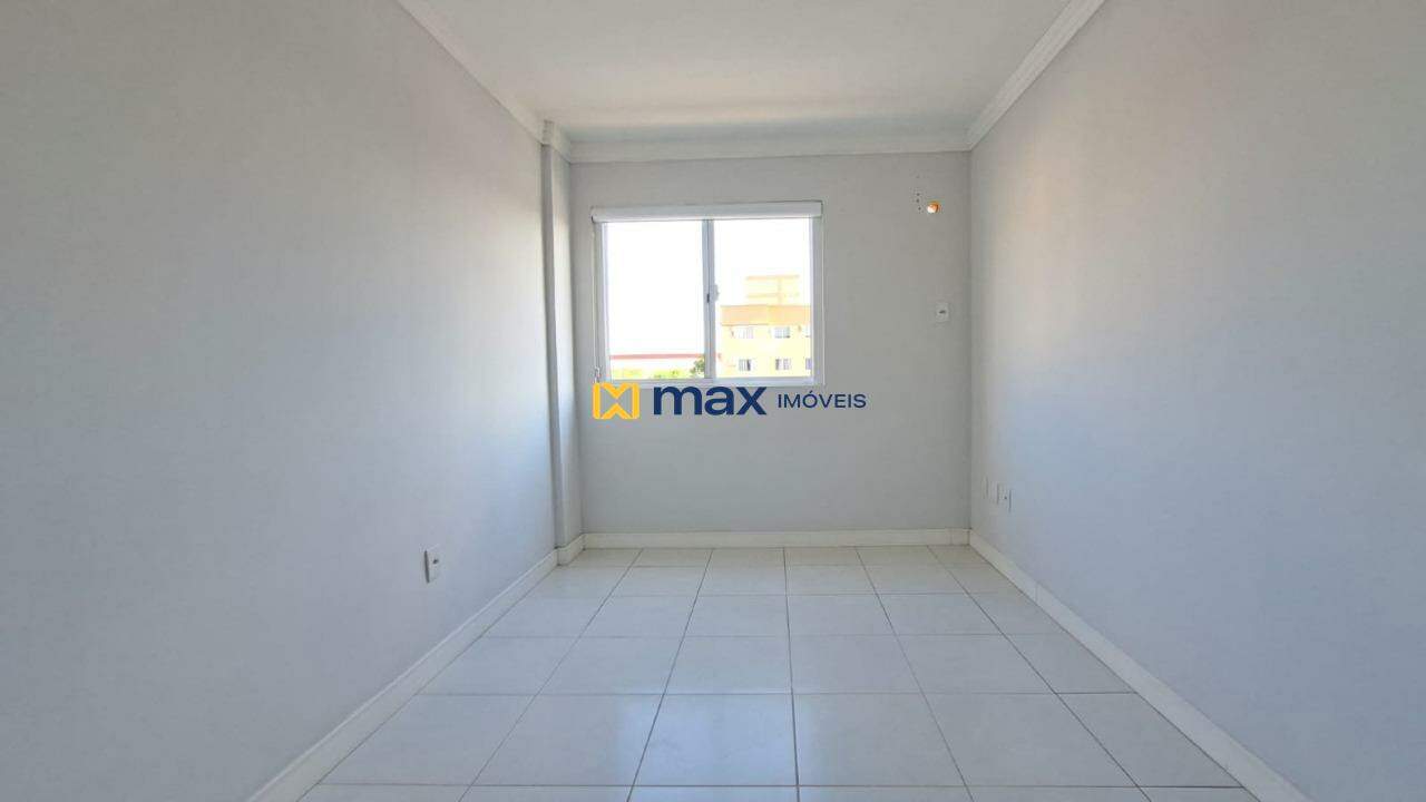 Apartamento à venda no Cordeiros: Quarto 2