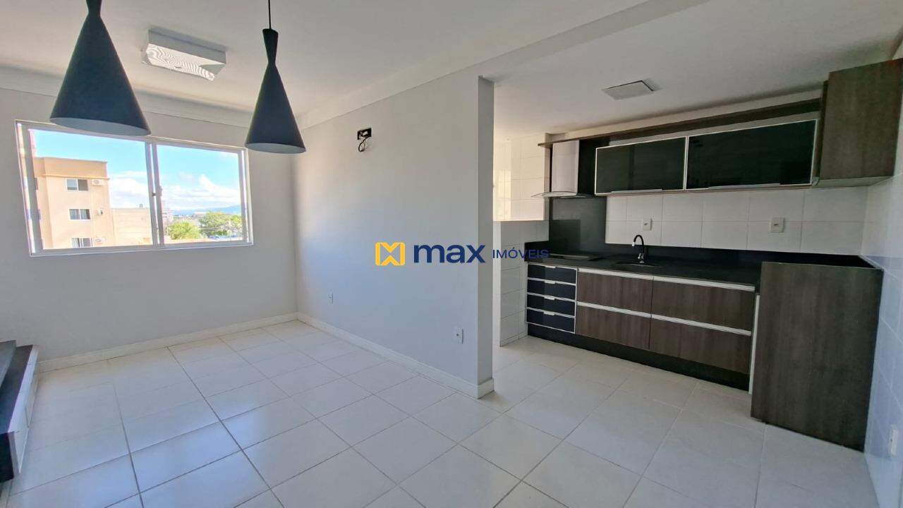 Apartamento à venda no Cordeiros: Living