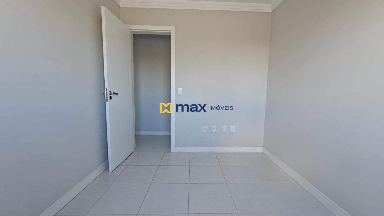 Apartamento à venda no Cordeiros: Quarto 2