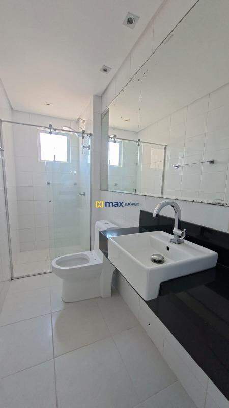 Apartamento à venda no Cordeiros: Banheiro social