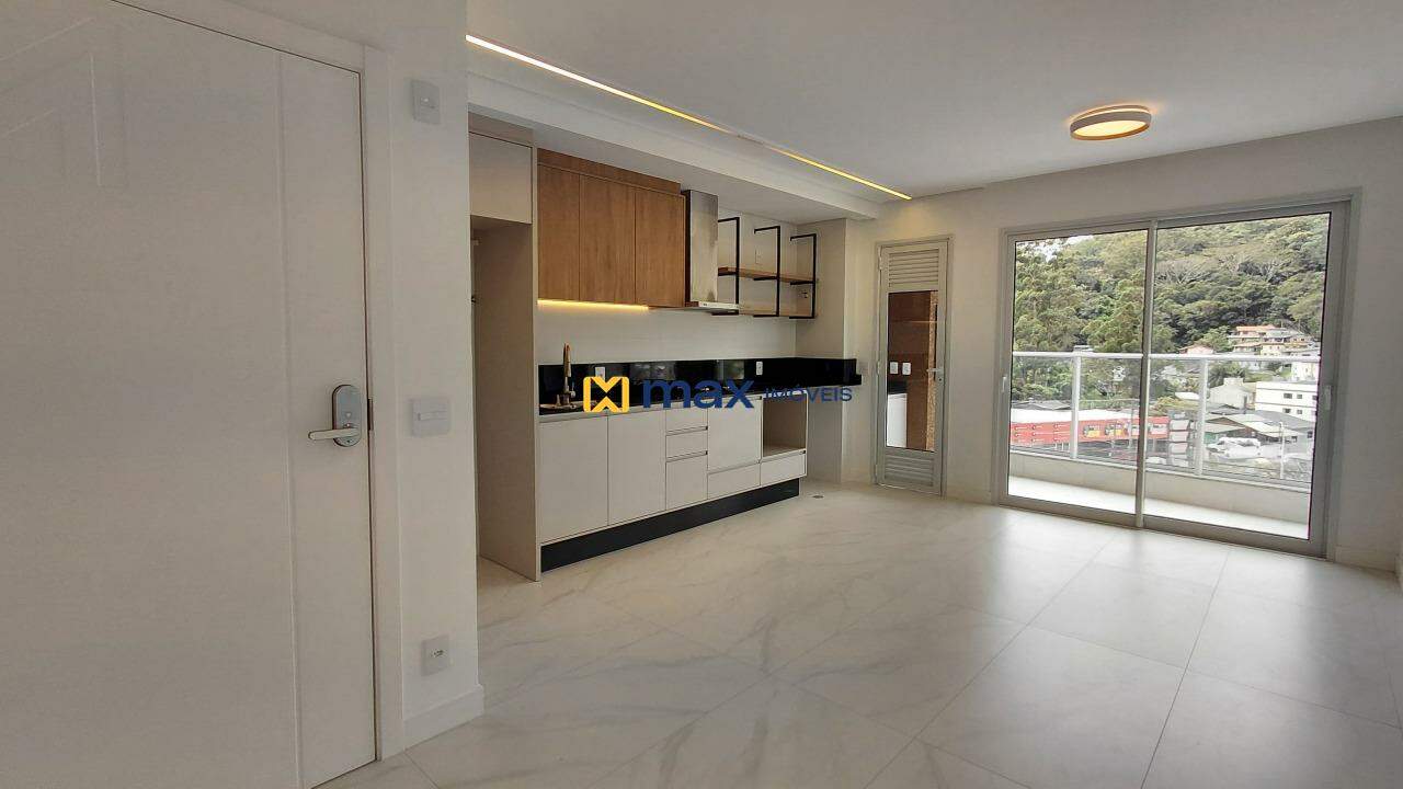 Apartamento para aluguel no Fazenda: Sala de Estar e Jantar