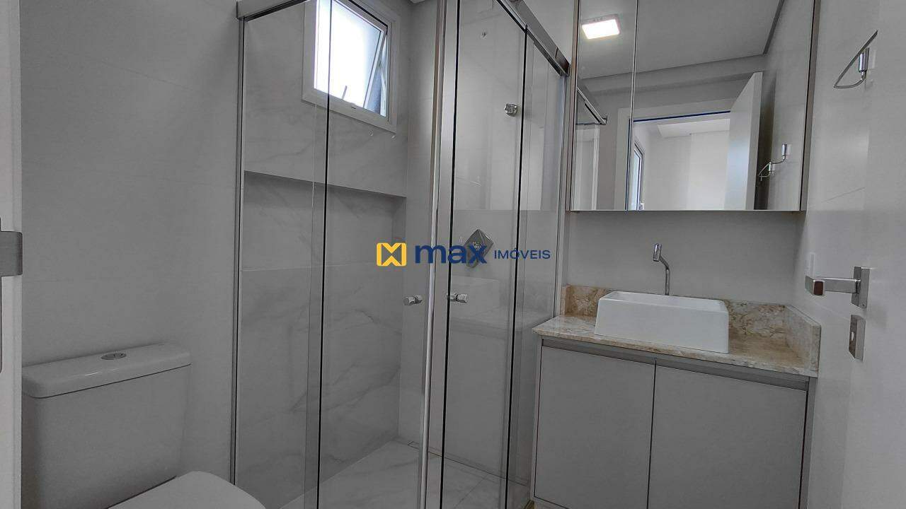 Apartamento para aluguel no Fazenda: Banheiro Suíte