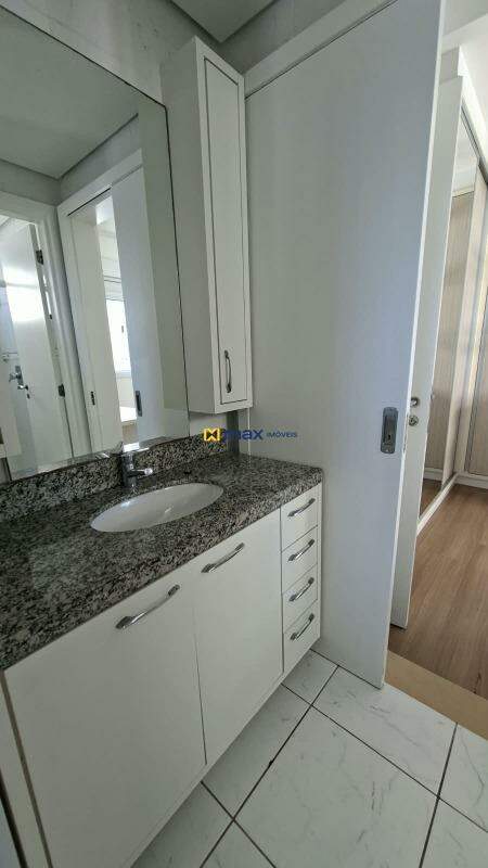 Apartamento para aluguel no Dom Bosco: Banheiro entre as demisuítes