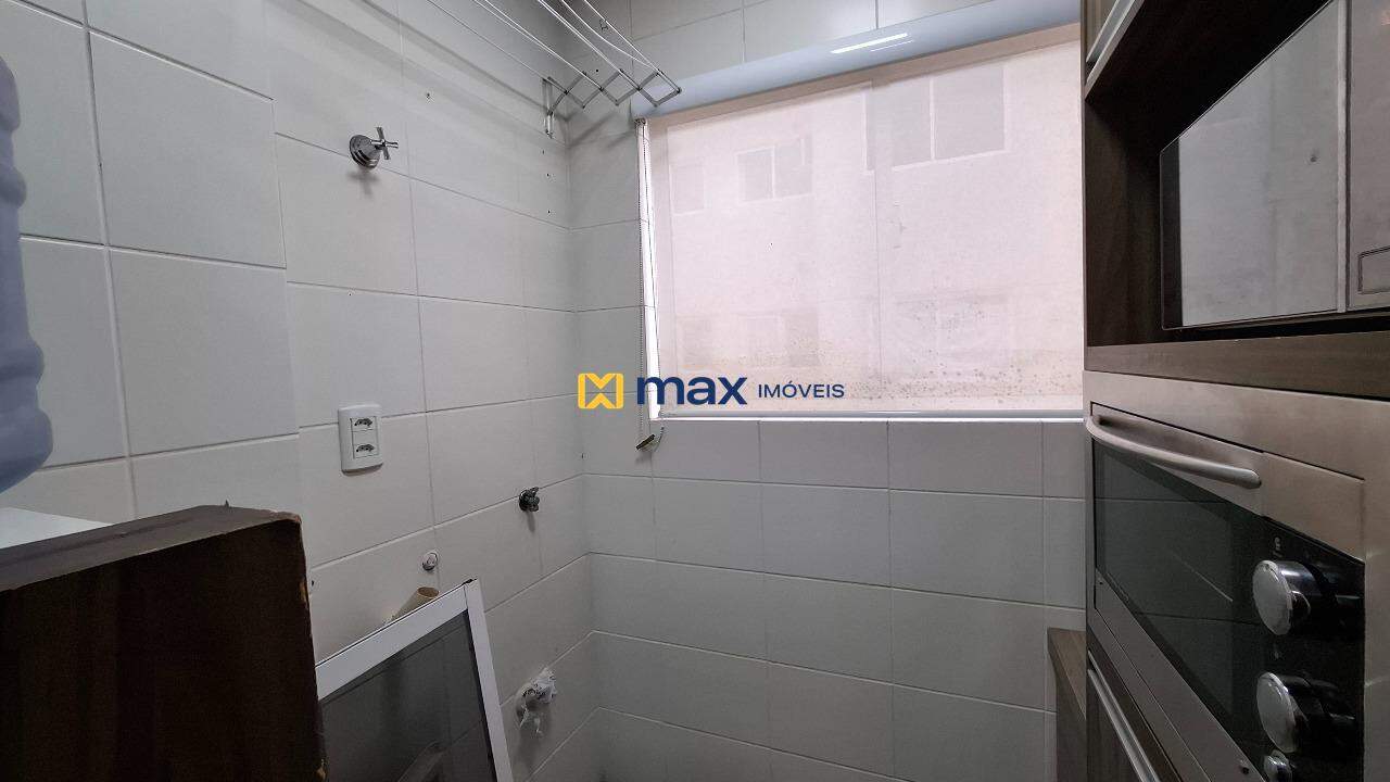 Apartamento para aluguel no Cordeiros: Área de serviço