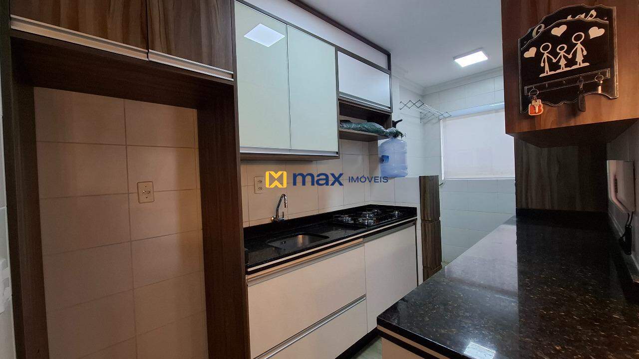 Apartamento para aluguel no Cordeiros: Cozinha