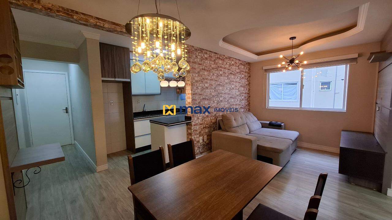 Apartamento para aluguel no Cordeiros: Sala de estar e jantar