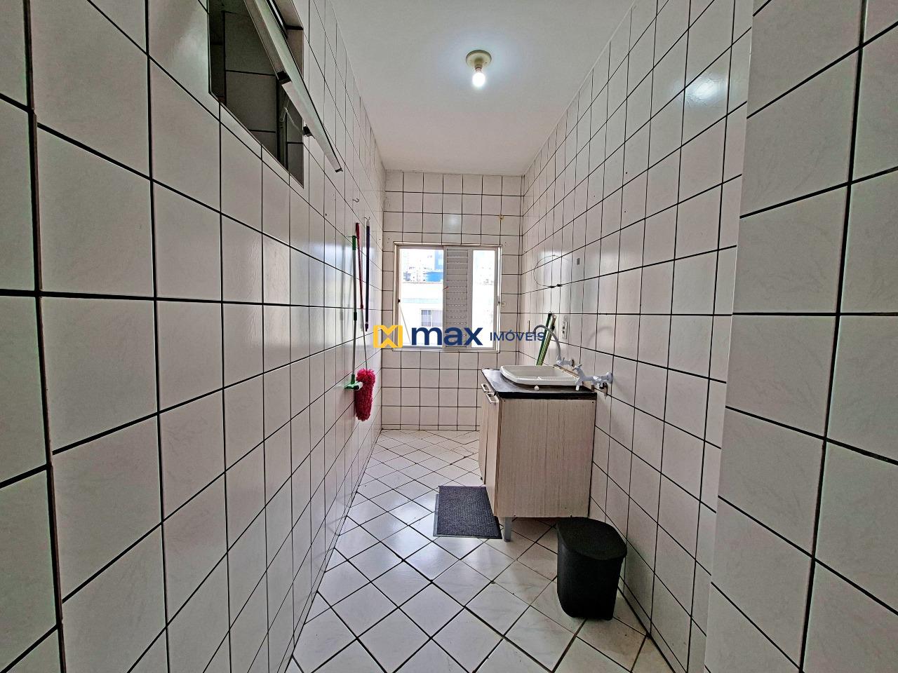 Apartamento para aluguel no Centro: área de serviço