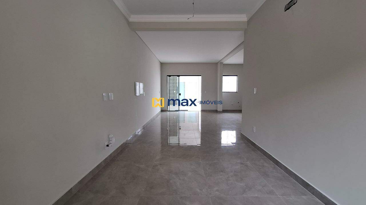 Casa à venda no Ressacada: Living integrado